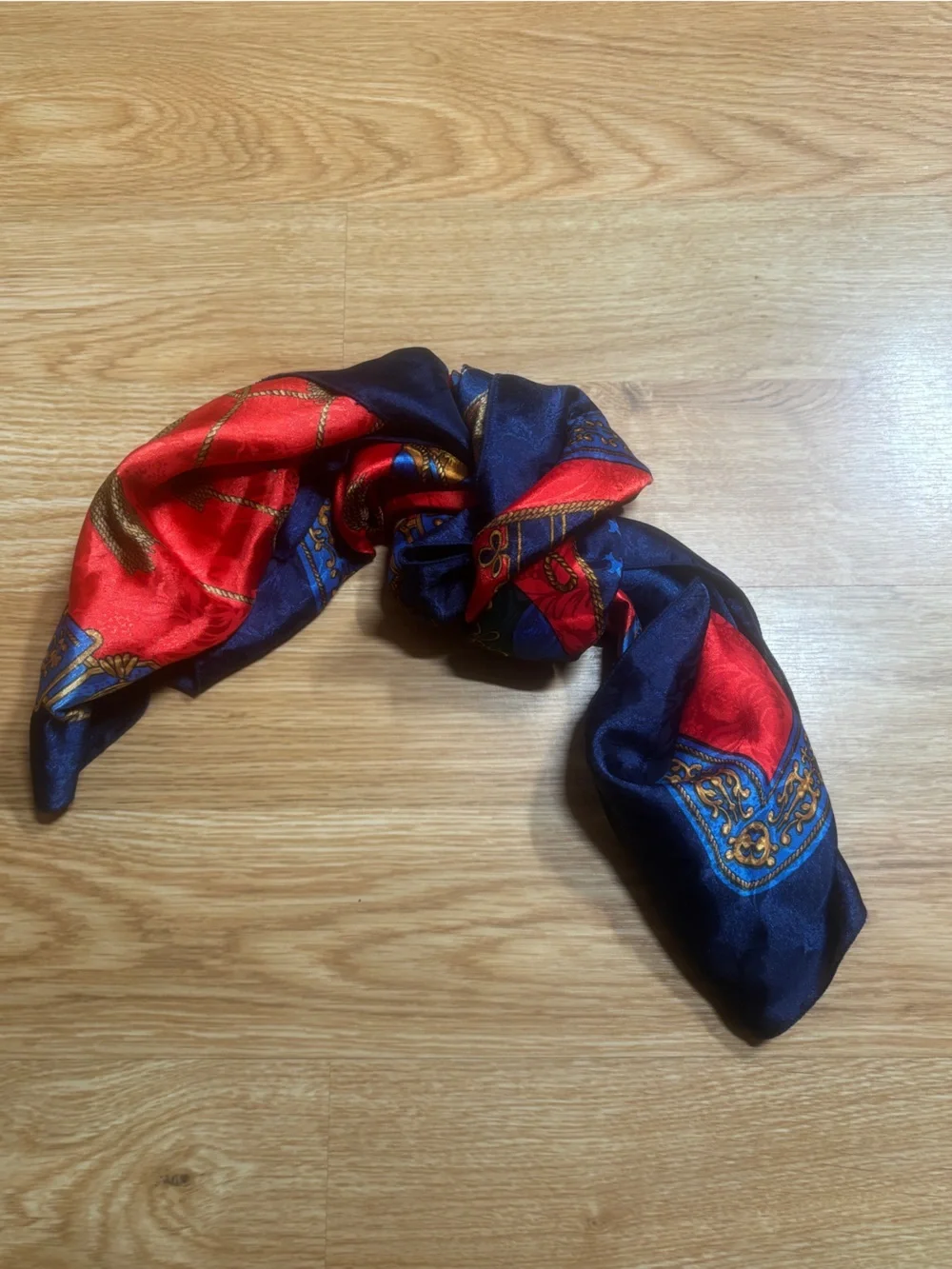 Silk-Feel Navy & Red Printed Neck Scarf